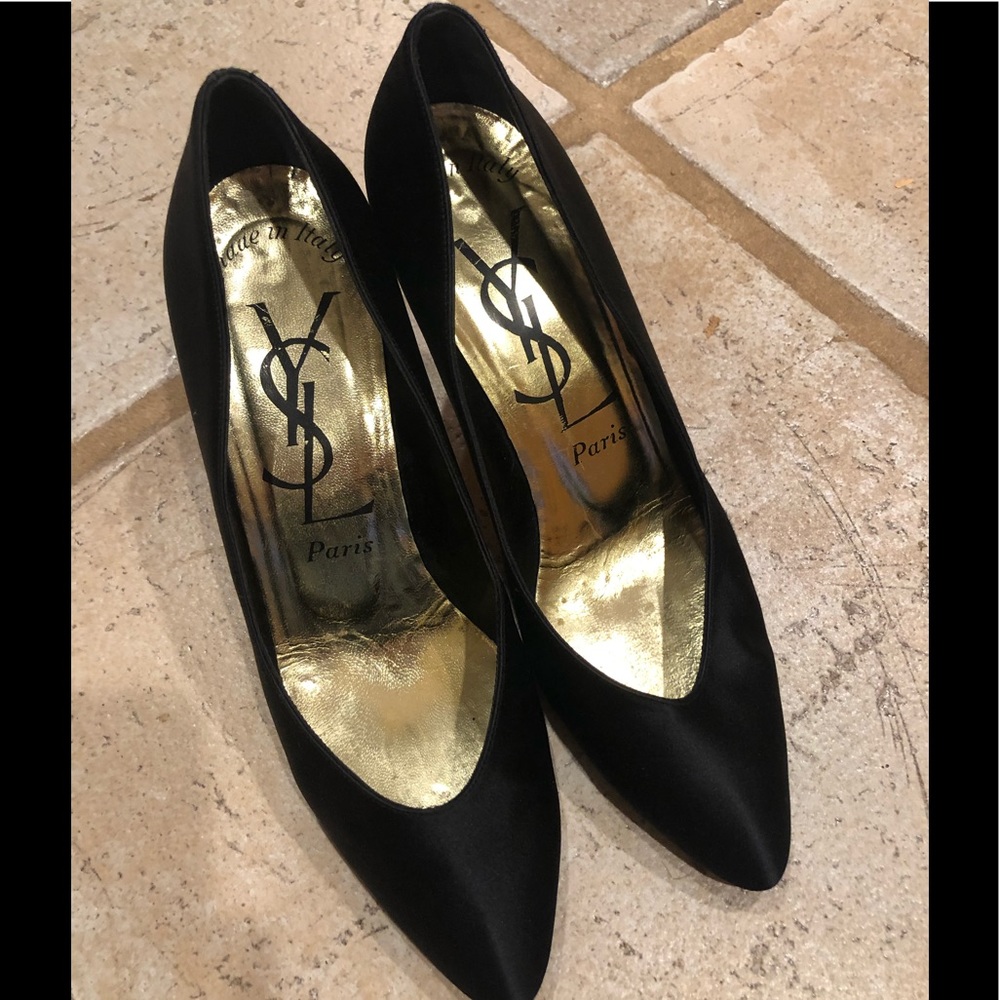 Ladies YSL black satin pumps.